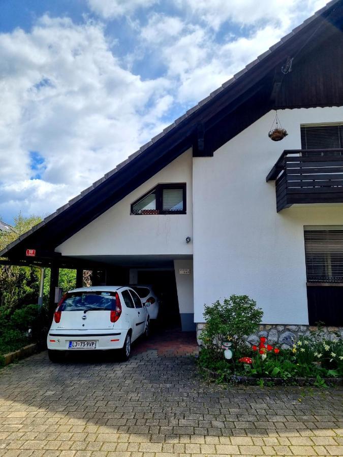Apartma Take It Easy Bled Exteriör bild